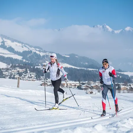 Ski-In-Ski-Out Asten Studio By Alpine Host Helpers Kitzbühel Esterno foto