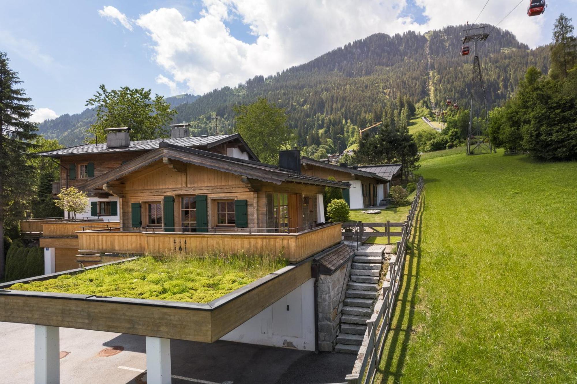 Apartment Ski-in-ski-out Asten By Alpine Host Helpers